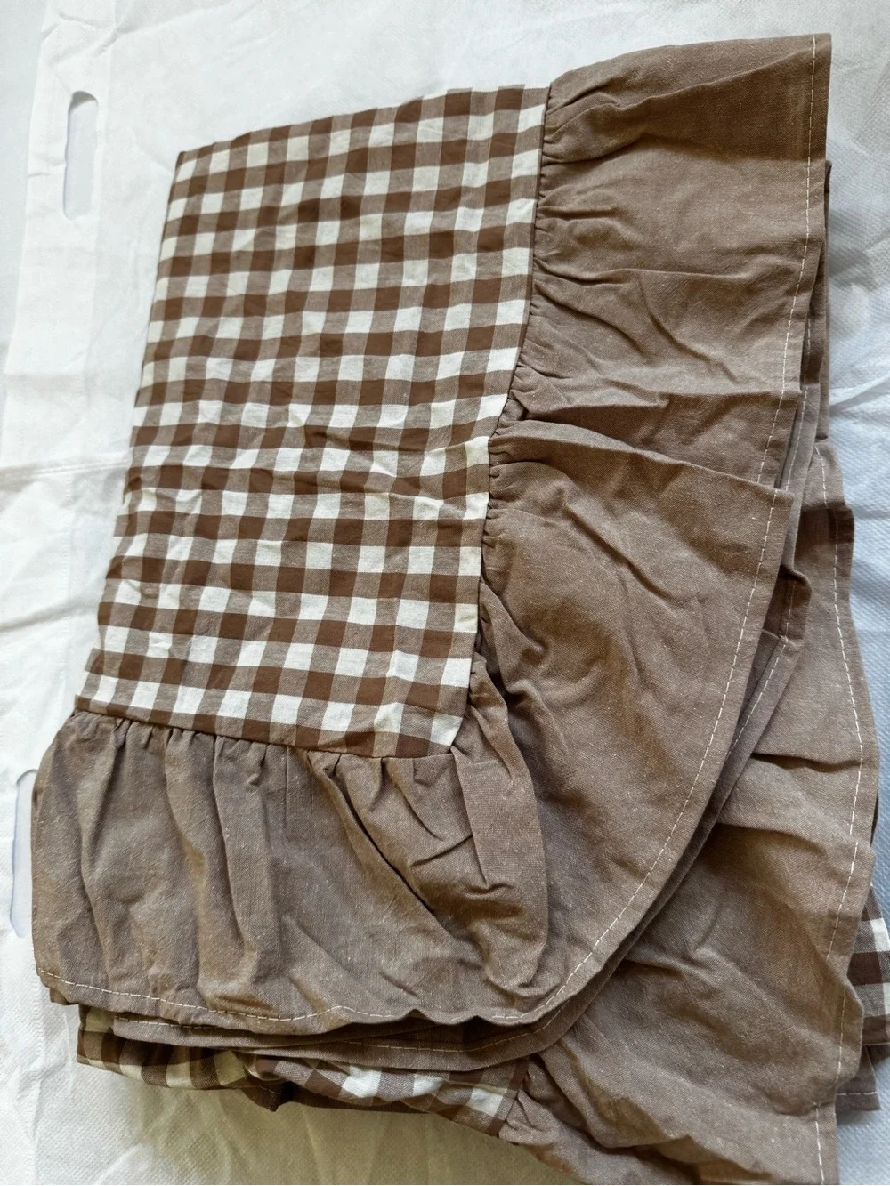 Classic Beige Gingham Tablecloth with Ruffled Edge